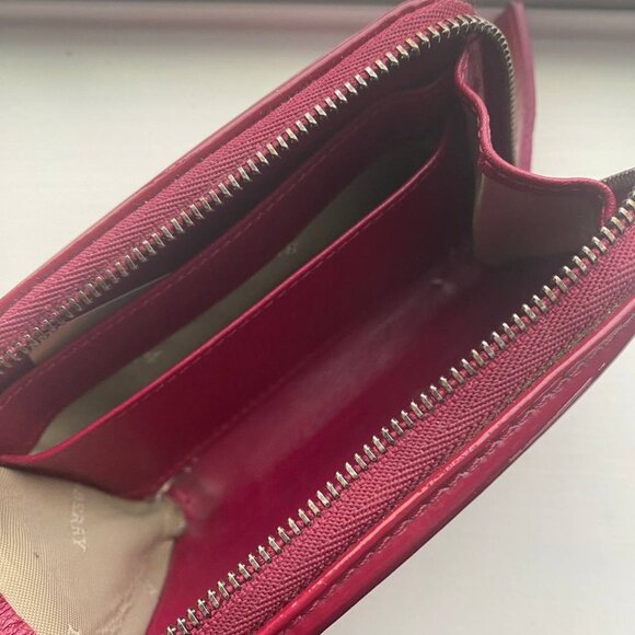 BURBERRY AUTHENTIC Vintage Wallet in Hot Pink - Picture 4 of 6